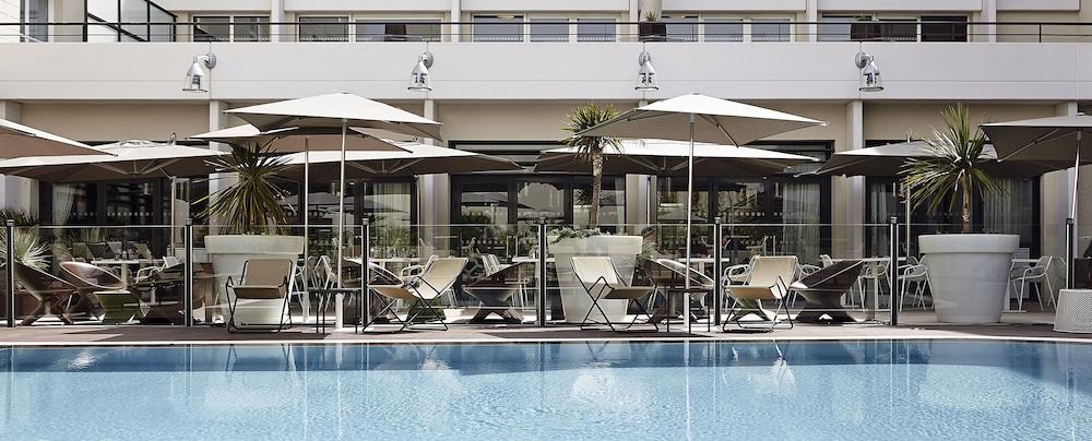 Novotel Avignon Centre Esterno foto