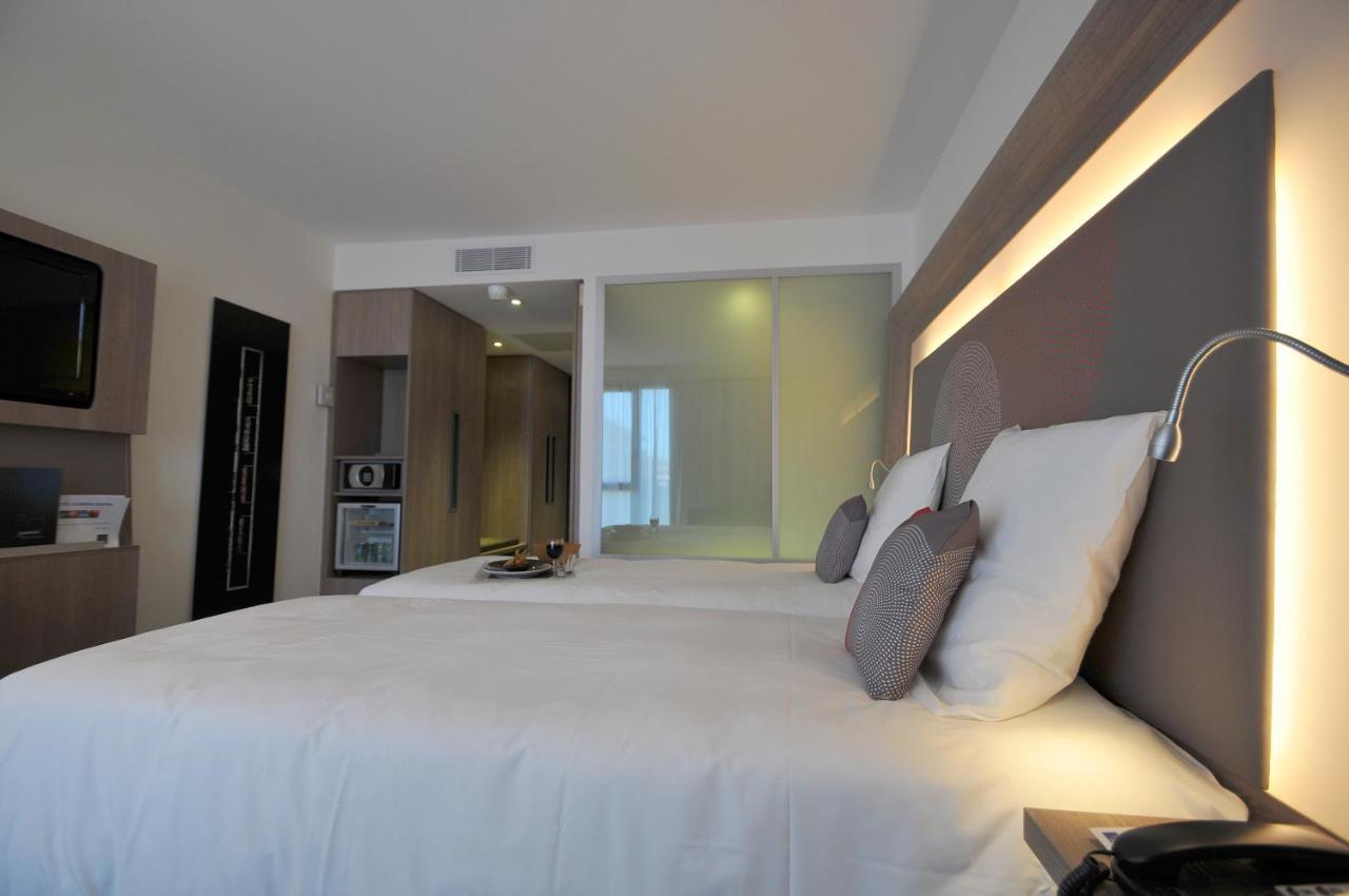Novotel Avignon Centre Esterno foto