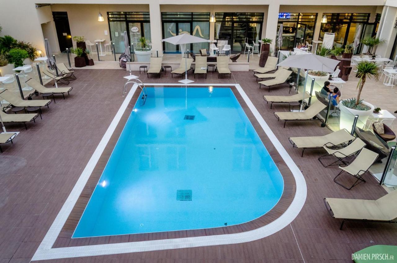 Novotel Avignon Centre Esterno foto